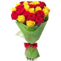 Букет красных и жёлтых роз